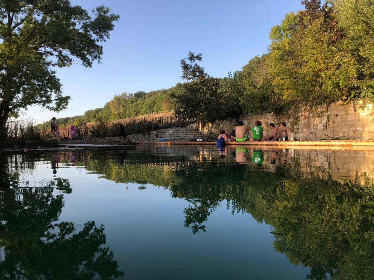 Gite Les Cabanes De Fallot Pour 15 Personnes - Piscine Naturelle L'isle-Bouzon Exteriör bild